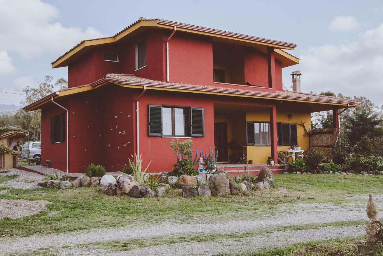 B&B Terra E Paglia Marrùbiu Exteriör bild